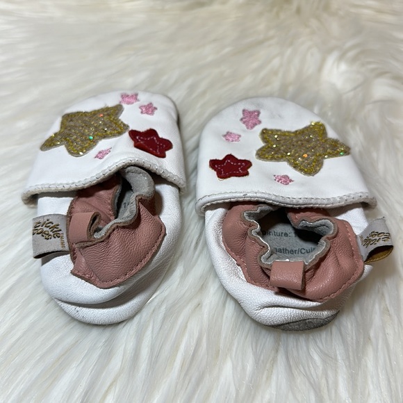 White Baby Shoes with Stars 6-12Months - Picture 3 of 3